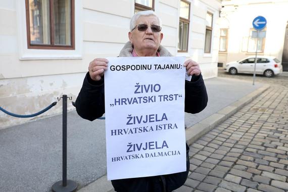 Bivši konzul prosvjedovao pred vladom: 'Živio hrvatski Trst'