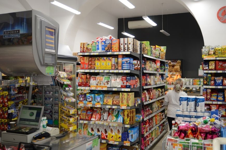 Prodavaonica Istarski supermarketi u centru Pule (Foto: Duško Marušić/PIXSELL)