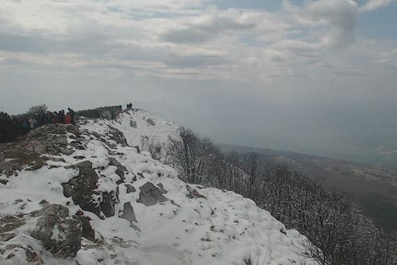 Vojak pod proljetnim snijegom, ali planinari su ga svejedno posjetili