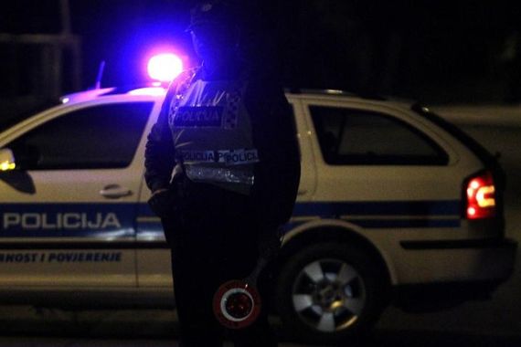 Pula: Pijani mladić pokušao udariti policajca 