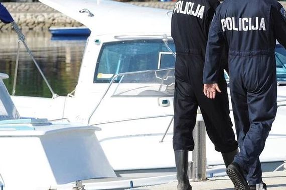 Radnici marine ulovili provalnika i predali ga policiji