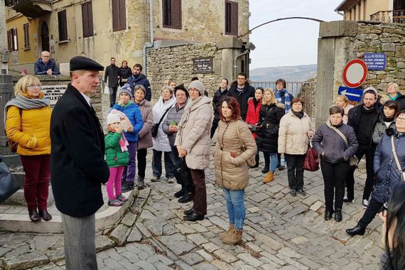 Dođite na besplatno razgledavanje starog Motovuna s vodičem