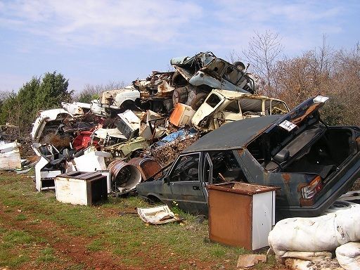 Ilegalno odlagalište otpada u Marčani (2005. godine)