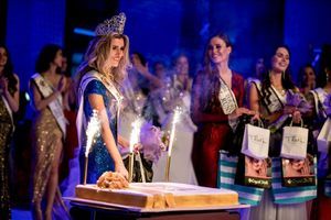 Vlatka Pokos blistala, u Poreču okrunjena Miss turizma svijeta