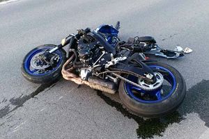 Motociklom se zabio u ogradu kod Požana