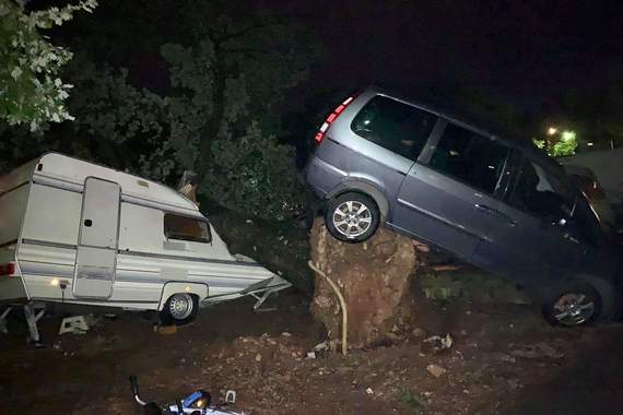 Pogledajte kakav je krš i lom napravilo nevrijeme kod Vrsara!