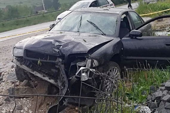 Zabio se u auto ispred sebe:  Imao je 2,5 promila