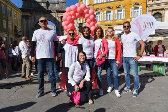 U Puli obilježen Dan ružičaste vrpce i Ružičastog mjeseca