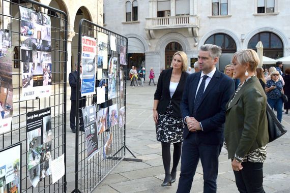 Svjetski dan beskućnika: Na Forumu postavljena izložba 'Imam ime'