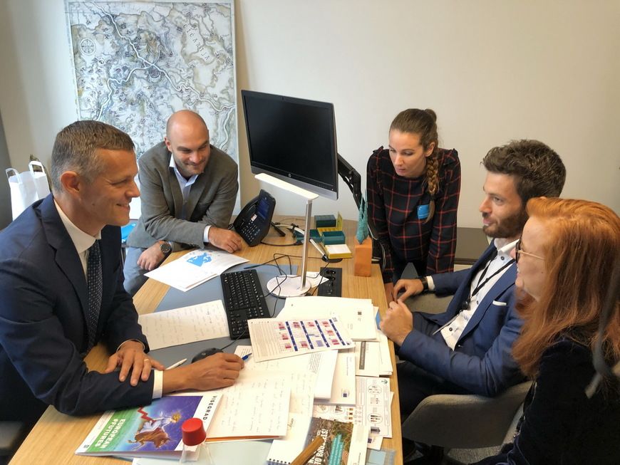 Valter Flego sa suradnicima u svom briselskom uredu (foto: Nenad Čakić)