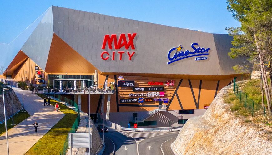 Trgovački centar Max City u Puli