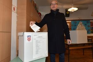 Predsjednik SDP-a Istre glasao u Umagu, evo koja je nova izlaznost!