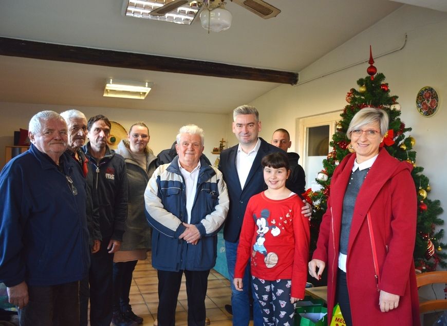 Pulski gradonačelnik Boris Miletić posjetio prihvatilište za beskućnike
