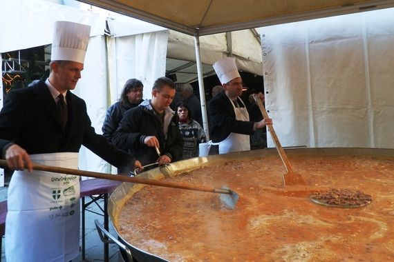 Pula: U božićnu fritaju umućkano 2013 jaja