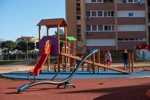 Zabranjuje se korištenje dječjih igrališta u Puli