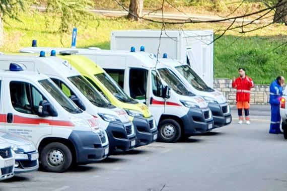 U Poreču improvizirane ambulante kraj Doma zdravlja