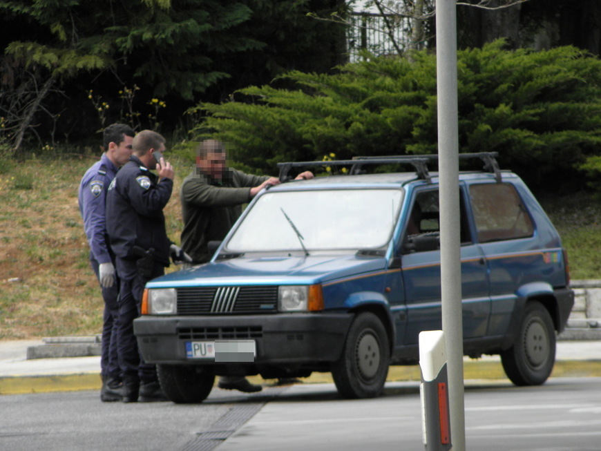 Muškarci su uhićeni na Ininoj benzinskoj crpki u Labinu (foto: Kristian Stepčić Reisman)