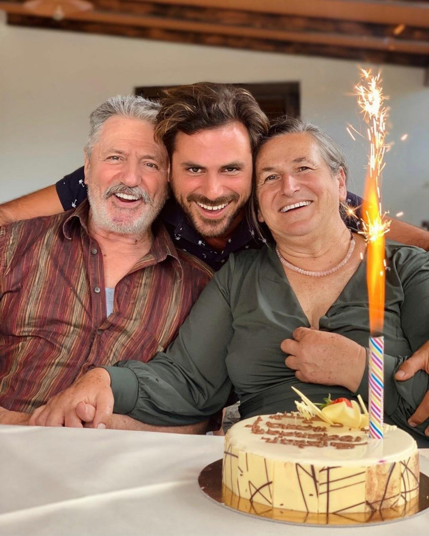 Stjepan Hauser s roditeljima (foto: Jutarnji list/Instagram)