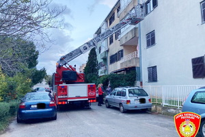 Pula: Jedna osoba 'zaglavila' na balkonu nakon što su se zatvorila vrata