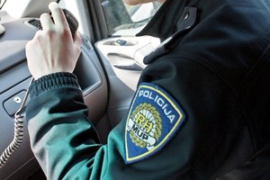 Policija zaustavila BMW: vozač pobjegao s pola kile droge 