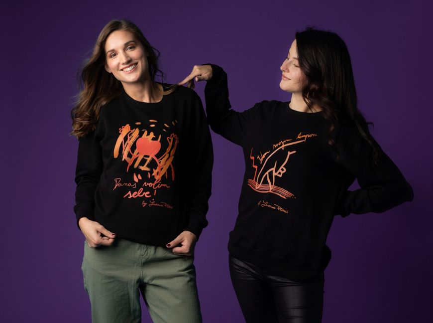 Melissa Rabar i ilustratorica Tena Zovak obukle su majice s motivacijskim porukama