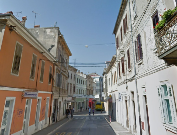 Zagrebačka ulica u Puli