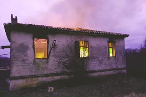Rovinjski vatrogasci ugasili požar u staroj kući (foto)