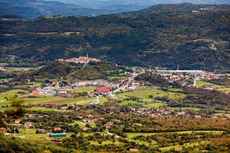 Panorama grada Buzeta (foto: Srećko Niketić/PIXSELL)