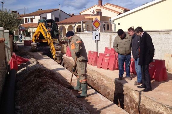 Medulin: Započeli radovi na ceradnoj dvorani i fekalnoj odvodnji u ulici Biškupija