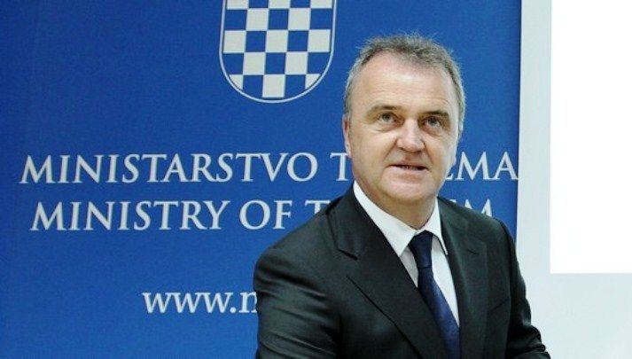 Ministar Veljko Ostojić