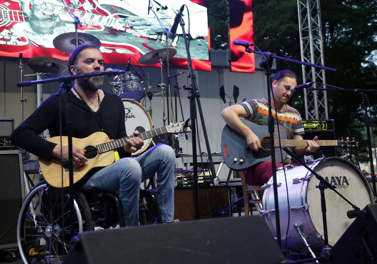 Nastup grupe The Screaming Wheels na trećem Thrill Blues Festivalu u parku u Trilju (foto: Duško Jaramaz/PIXSELL)