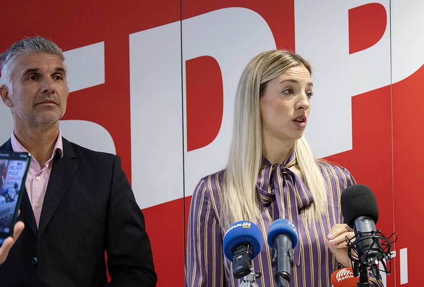 Novi predsjednik Igor Belas i Sanja Radolović, dosadašnja predsjednica SDP-a Pule