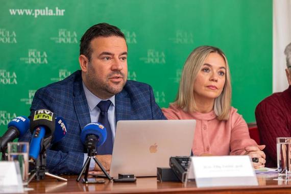 Gradonačelnik Filip Zoričić ne želi odgovarati na pitanja novinara