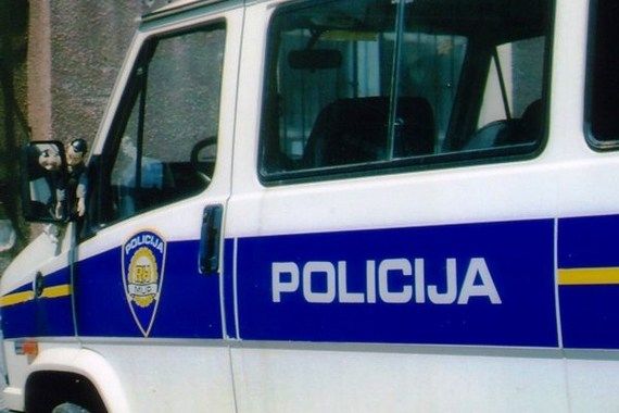 Pula: Policija traga za vandalima koji su oskvrnuli spomen obilježja