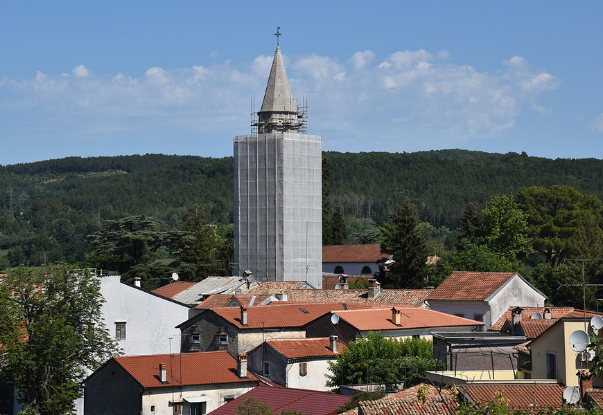 Zvonik crkve Sv. Nikole u Pazinu