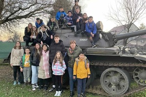 Mali Kanfanarci 'zajahali' tenk u Slavoniji i bili u Cerničkom samostanu