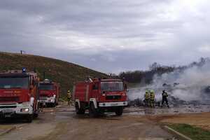 Na odlagalištu Košambra došlo do požara (foto)