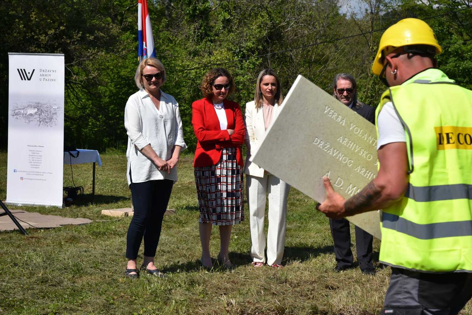 Polaganje kamena temeljca