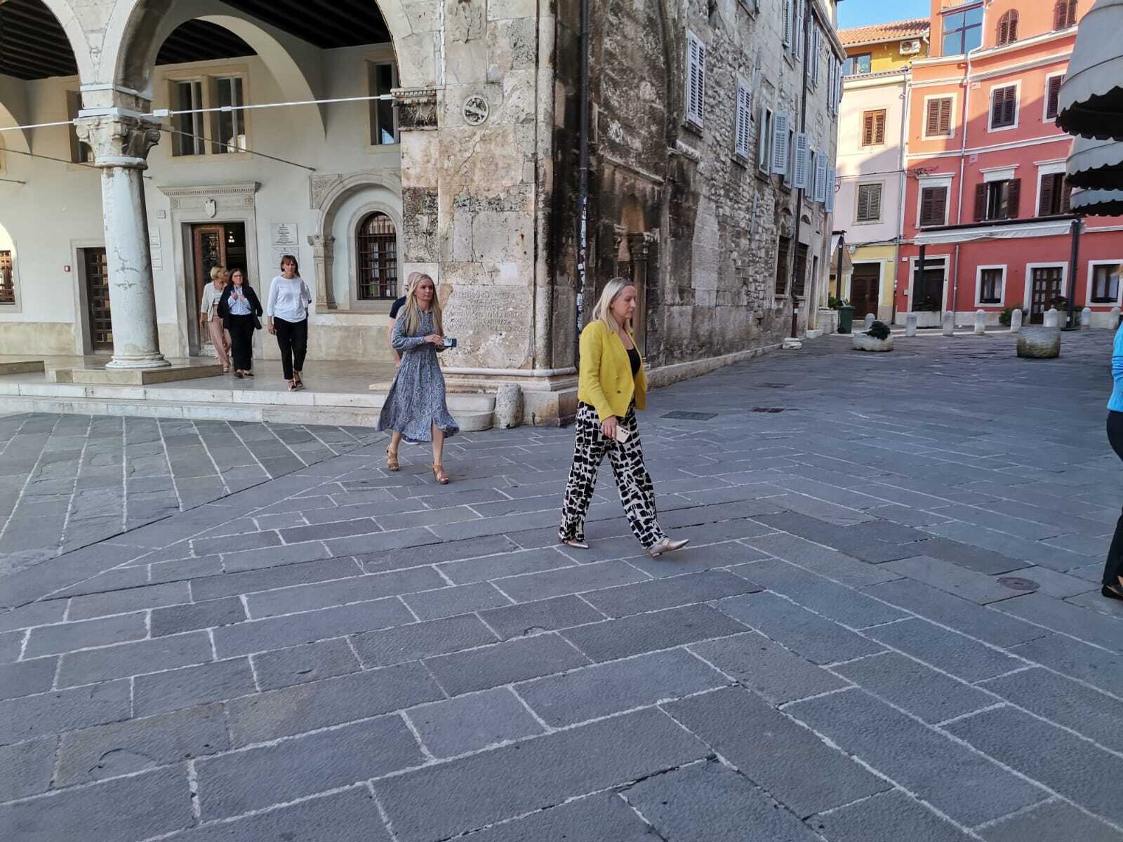 Pobunjenici na izlazu iz palače (foto: Marcello Rosanda)