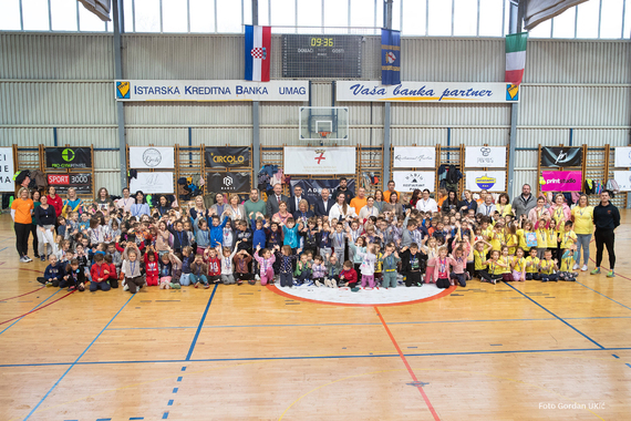 Novopečenim malim plivačima u Rovinju uručene medalje