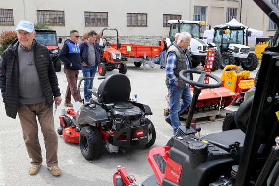 Otvoren sajam poljoprivrede u Pazinu. Tu je i mini zoo vrt (foto)