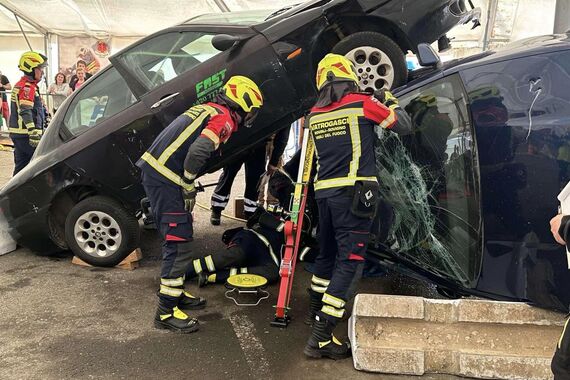 Rovinjski vatrogasci u vježbi spašavanja (foto)