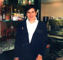 Konobarica u caffe baru Labina 2000