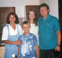 Obitelj Basanić: Sonja, Jasna, Aleks i Valter