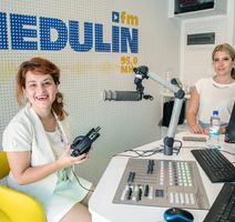 Maja Bizjak i Nina Žufić na Medulin FM-u