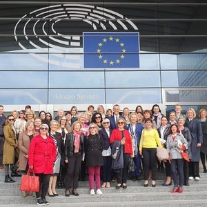 Sm 43242 delegacija sa zastupnikom u europskom parlamentu valterom flegom