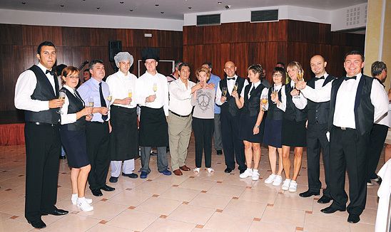 Bračni par Pettener i osoblje restorana Conca d Oro