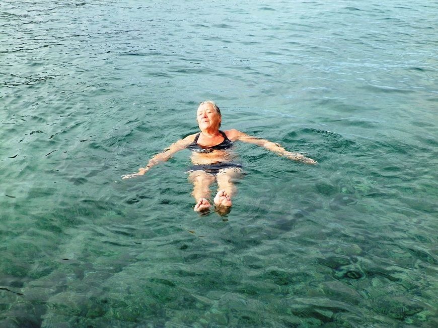 Više je nego očito da Šešlija uživa u moru