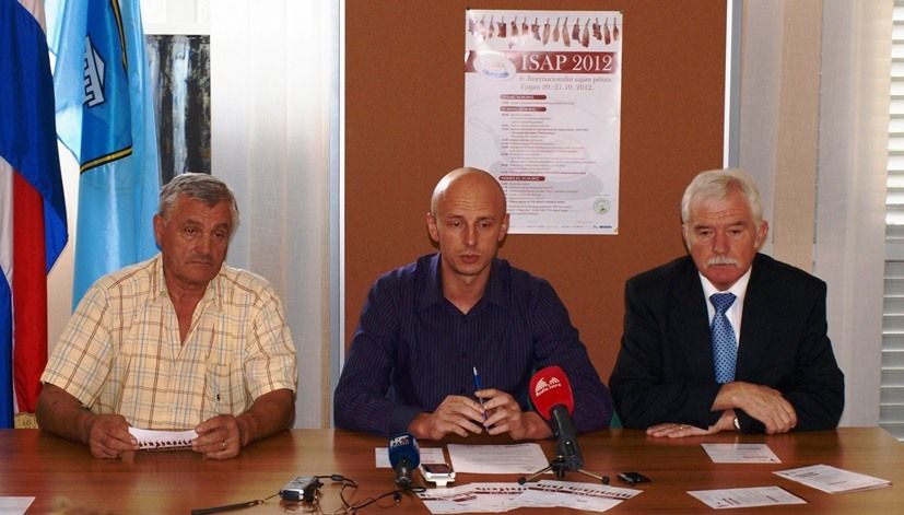 Milan Buršić, Mladen Rajko i Milan Antolović na konferenciji za medije u Tinjanu