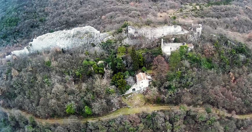 Kaštel Zagrad iz zraka (snimio: Roberto Paliska)